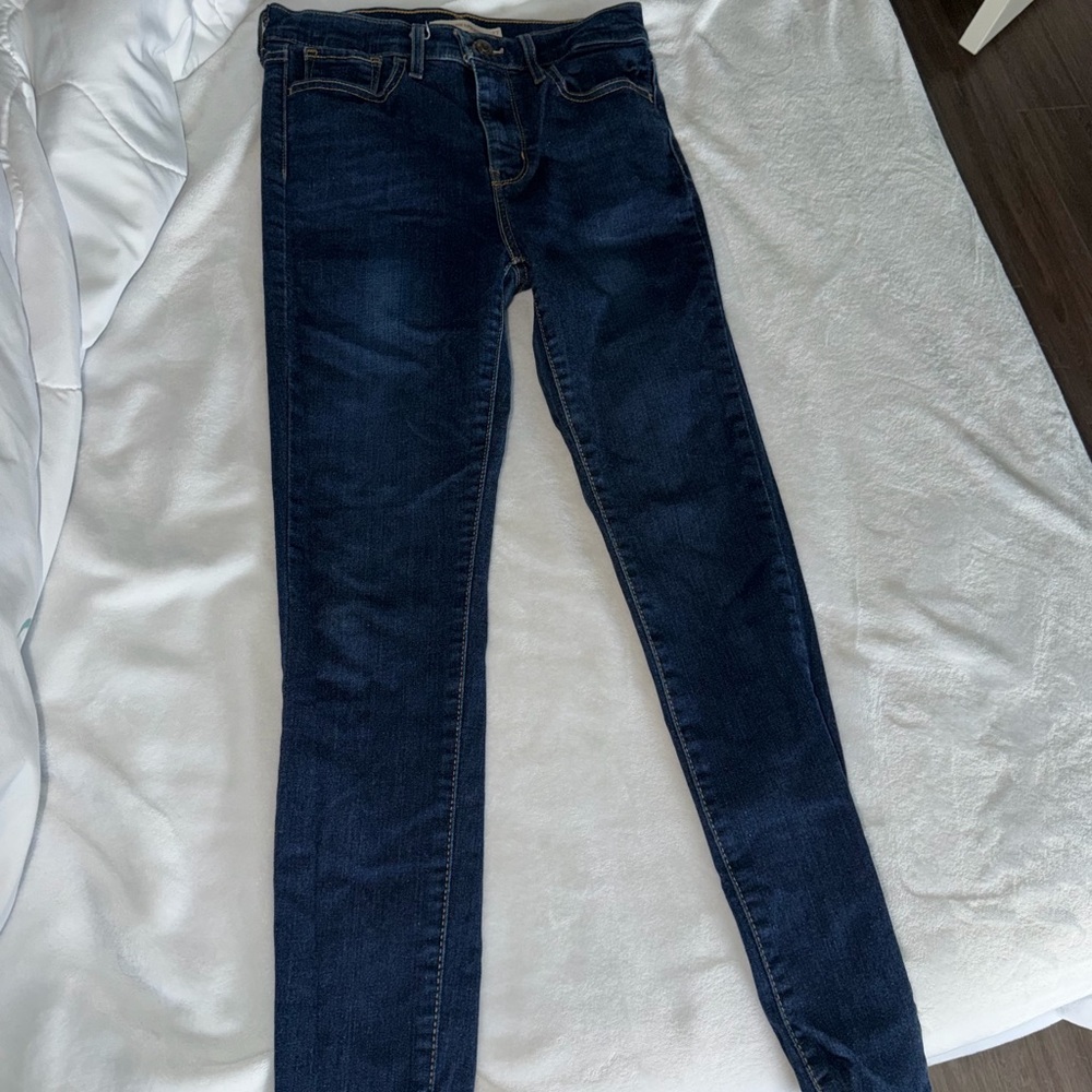 720 Levi high rise super skinny